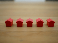 five red houses